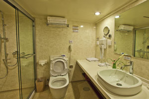 黄金一号游轮(行政房卫生间)