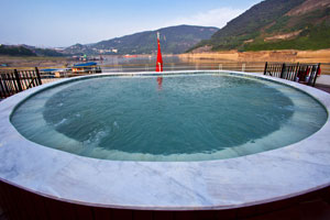 黄金一号游轮(游泳池)