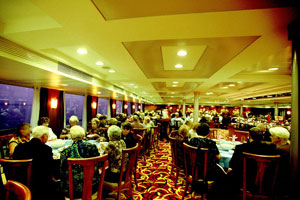 长江一号游轮大堂