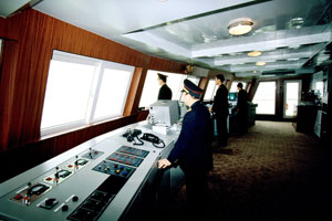 长江一号游轮驾驶台S