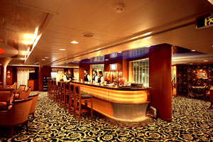 长江一号游轮明珠娱乐大厅