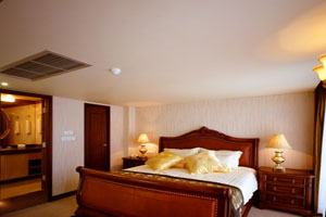 长江一号游轮神州套房卧室