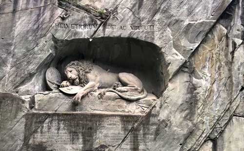 狮子纪念碑