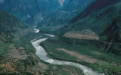 雅鲁藏布大峡谷风景区2