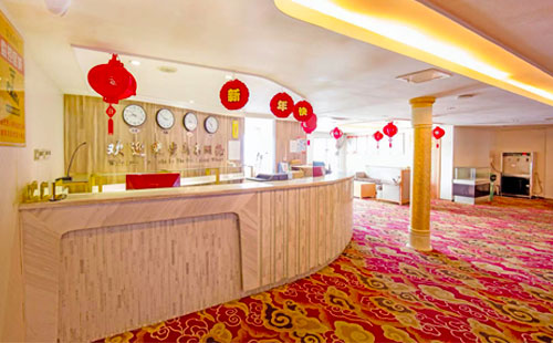 新高湖号游轮前台