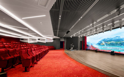 世纪荣耀游轮大剧院