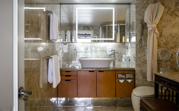 长江探索号豪华套浴室