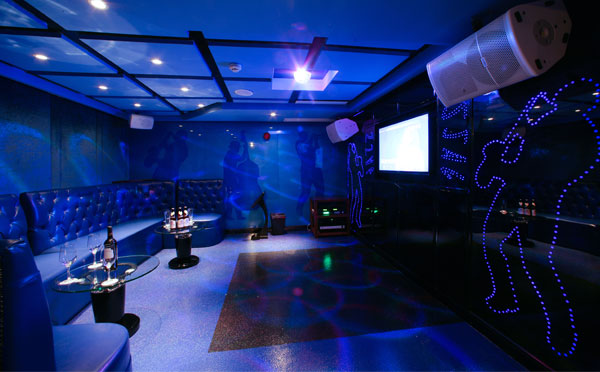 世纪神话游轮KTV