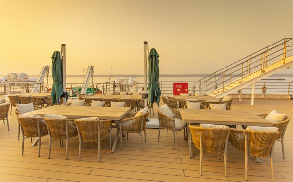 长江三号游轮天空酒吧