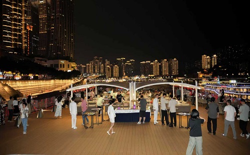 长江如歌甲板图