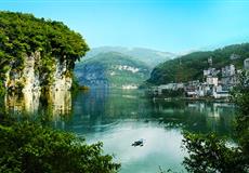 重慶天生三橋-仙女山-九黎城-烏江畫廊-白公館-李子壩-洪崖洞深度4日游<贈(zèng)印象武隆演出|定制美食>