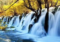 [環(huán)游九寨]重慶到九寨溝品質(zhì)4日游<頭等艙座椅+1晚萬(wàn)豪酒店>