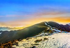 達(dá)瓦更扎+神木壘+磽磧藏寨+磽磧湖+漢姜古城+樂(lè)山美食純玩3日游