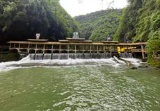 重慶天生三橋-仙女山-彭水阿依河-烏江畫廊-龔灘古鎮(zhèn)-蚩尤九黎城-輕軌穿樓-解放碑-洪崖洞臻享5日游