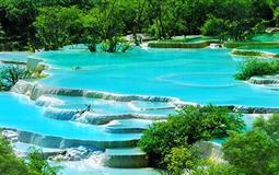 黃龍-尕里臺草原-坪頭羌寨雙汽4日游