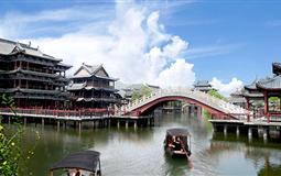 華東五市周莊+烏鎮(zhèn)+三國(guó)影視城+太湖+耦園品質(zhì)雙飛6日游