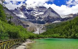 稻城亞丁精華雙飛4日游<黃金中班機+品質(zhì)保障>