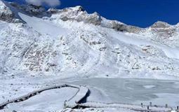 重慶到川西達(dá)古冰川+中國古羌城+坪頭羌寨3日游[0購物|0自費(fèi)]