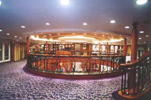 凱蒂號游輪旋轉樓梯