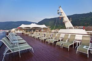 黃金3號游輪露天甲板