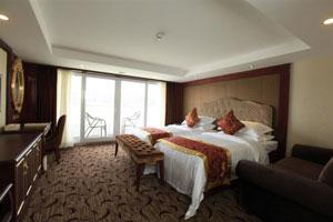 黃金3號游輪行政間