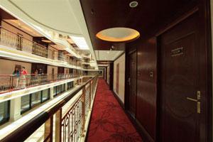 黃金3號游輪走廊