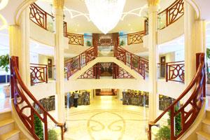 长江二号游轮大堂