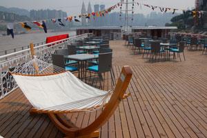 长江二号游轮阳光甲板