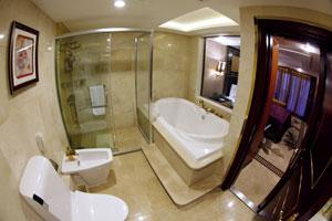 黃金6號(hào)游輪總統(tǒng)套房衛(wèi)生間