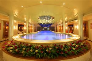 世紀(jì)傳奇游輪恒溫游泳池