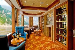 總統8號游輪紅酒吧