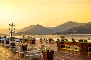 總統8號游輪甲板