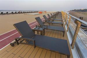 长江三号游轮甲板