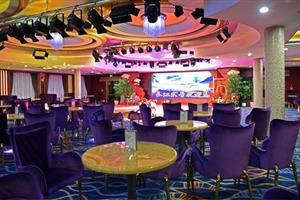 长江二号游轮观景酒吧