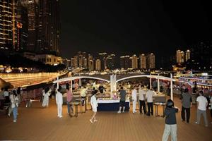 長江如歌甲板圖