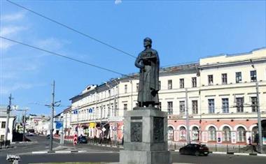 雅罗斯拉夫大公纪念碑
