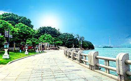 厦门鼓浪屿-南普陀寺-厦门大学-曾厝垵-高北土楼群轻奢双飞5日游（纯享土楼）全程0自费0购物,双世界文化遗产,“海上花园”鼓浪屿+南普陀寺祈福+厦大观光